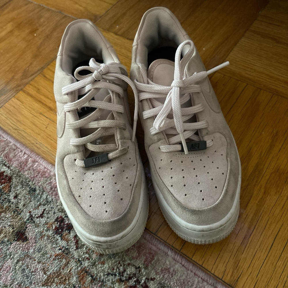 nike air force 1s sage low